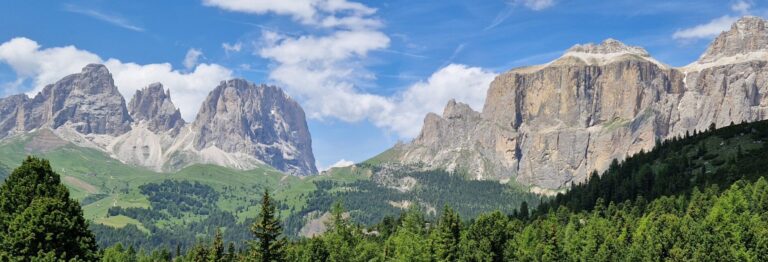 Groepsreizen Italië met THAT Motorreizen, motorrijders onderweg door de Dolomieten en Toscaanse landschappen