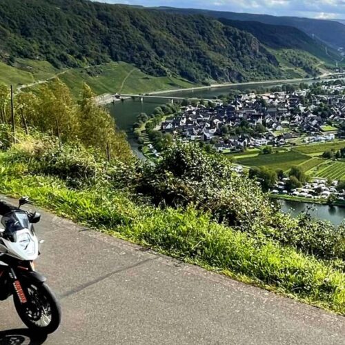 Groepsreizen Luxemburg met THAT Motorreizen – motorrijders onderweg door groene valleien en bochtige wegen