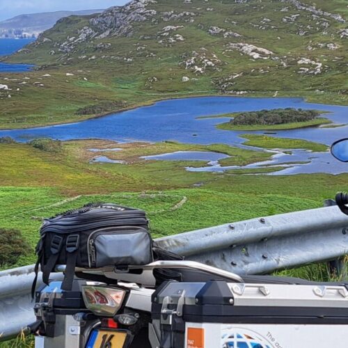 Foto van een motor uit de groepsreis motor Groot-Brittannië (Schotland).