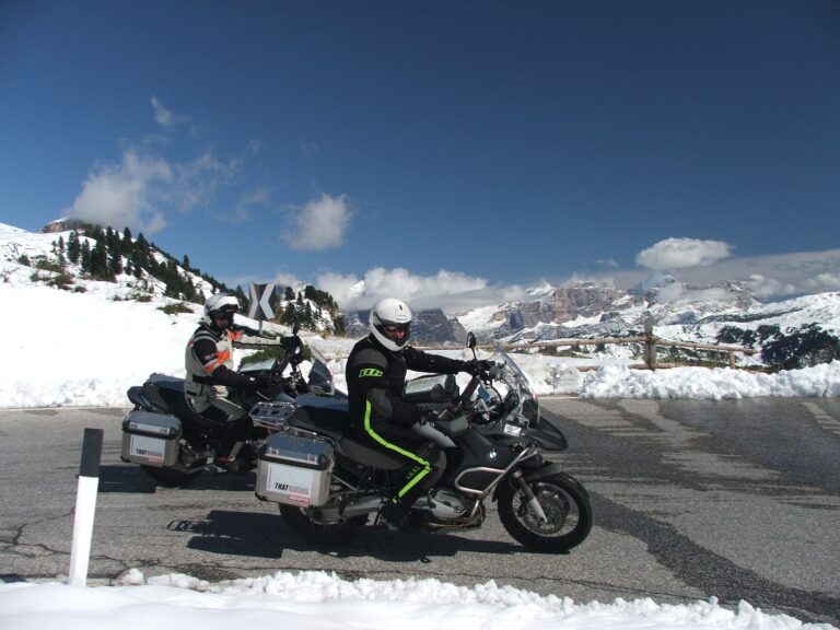 Groepsreizen Zwitserland met THAT Motorreizen – motorrijders onderweg over Alpenpassen en langs bergmeren